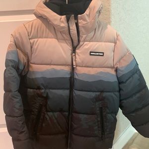Hollister puffer coat mens size small. Lined with fleece